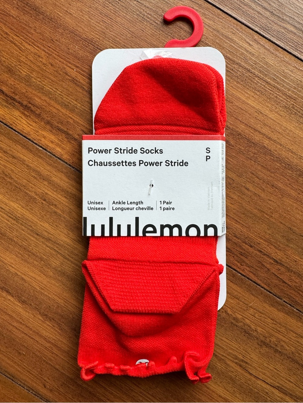 NWT lululemon athletica Power Stride Ruffle Ankle Socks Red Size S